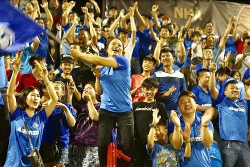 Fan nữ trung thành dừng ủng hộ CLB Than Quảng Ninh vì bị phản bội
