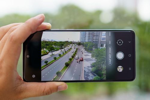 Dùng thử chế độ Chụp Một Chạm trên bộ đôi smartphone Galaxy A51 và A71 của Samsung