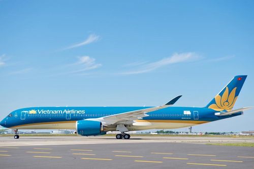 Vietnam Airlines hủy hàng loạt chuyến bay do ảnh hưởng của bão số 2