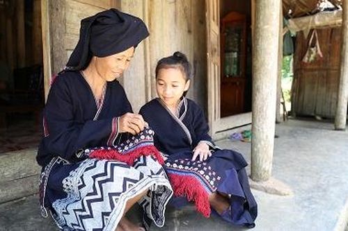 Sắc màu dân tộc Dao Tiền