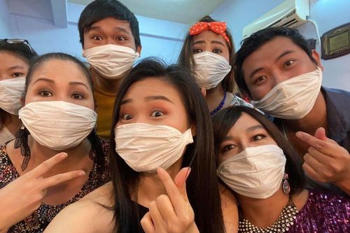 NSND Hồng Vân lần thứ 3 đóng cửa sân khấu kịch