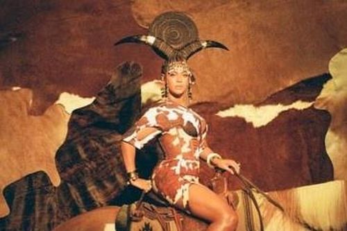 Văn hóa châu Phi tái hiện trong MV của Beyonce