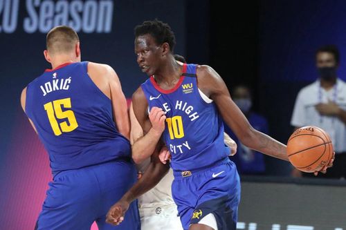Dàn cầu thủ cao hơn 2 m không thể giúp đội bóng rổ NBA thoát thua