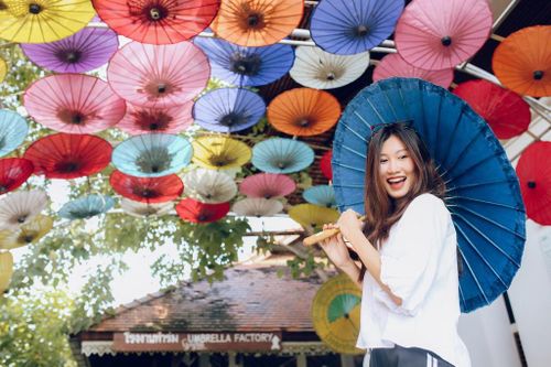 'Làng ô dù' đầy màu sắc nổi tiếng ở Thái Lan