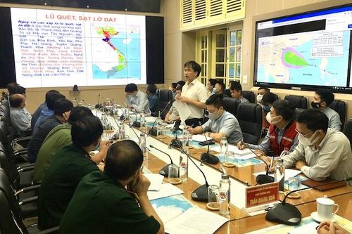Trưa nay, bão số 2 đổ bộ đất liền các tỉnh Ninh Bình - Nghệ An với sức gió giật cấp 9