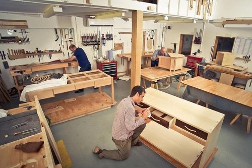 Giám sát lắp đặt đồ gỗ không yêu cầu chứng chỉ hành nghề