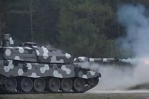 Rheinmetall phát triển dòng pháo 130mm mới cho xe tăng tương lai