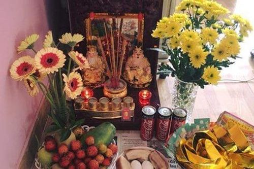 Gợi ý những vật phẩm hợp phong thủy đặt trên bàn thờ Thần Tài