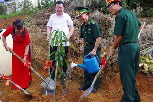 Khánh thành, bàn giao điểm trường mầm non ở khu vực biên giới