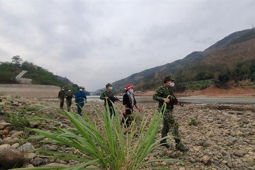 Kiên quyết không để dịch Covid-19 lây lan qua biên giới vào Việt Nam