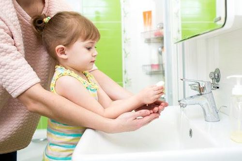 Cách bảo vệ sức khỏe cho trẻ nhỏ trong mùa dịch COVID-19