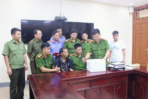 Nam thanh niên 'cõng' 7 kg ma túy