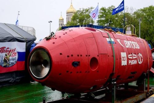 Nga mang hàng trăm vũ khí tối tân ra trình diễn