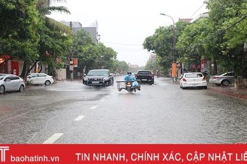 Theo dõi sát diễn biến thời tiết, xây dựng phương án ứng phó khi xảy ra tình huống bất thường