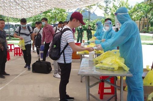 Hòa Bình, Quảng Trị xác định, sàng lọc các trường hợp về từ Đà Đẵng
