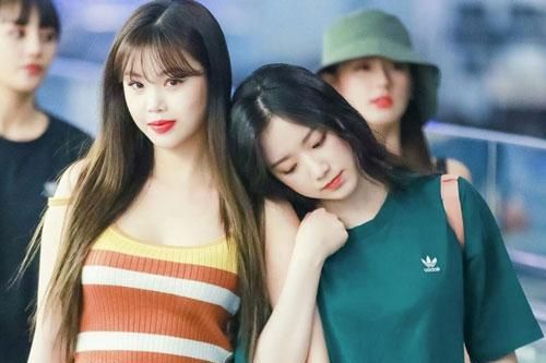 Tin đồn về 4 couple đồng giới ở Kpop