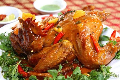 Làm món gà chưng nước mắm ngon ngất ngây cho chiều mưa lạnh