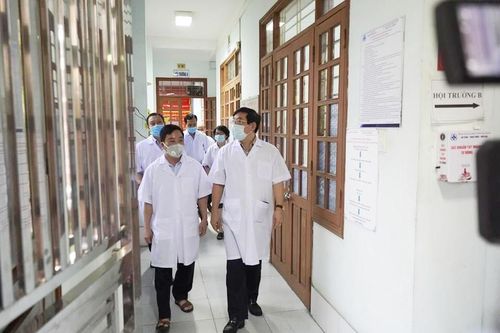 Cục trưởng Cục Quản lý Khám, chữa bệnh kiểm tra công tác phòng, chống dịch COVID-19 ở Thái Bình