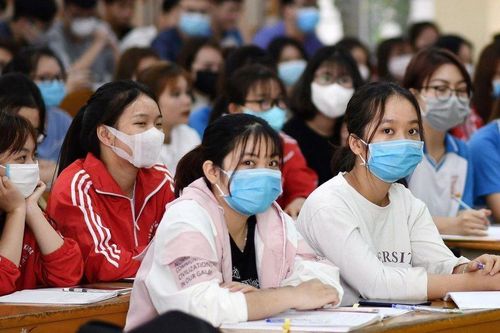 Nhiều trường Đại học ở TP.HCM cho phép sinh viên hoãn thi nếu đến từ Đà Nẵng