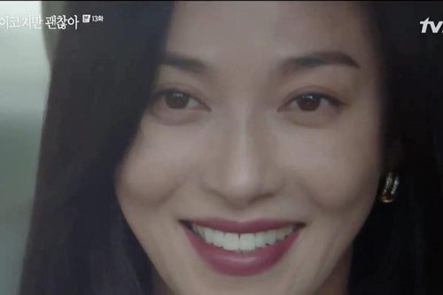 Khi các 'thám tử Conan' xem Điên thì có sao, xin mạnh dạn phỏng đoán y tá trưởng là em gái của mẹ Moon Young