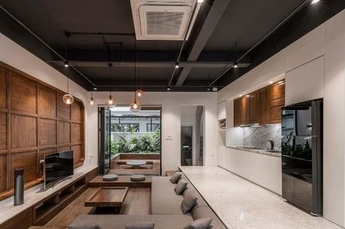 Nhà thiết kế đặc biệt: Phòng khách thấp hơn bếp, 3 không gian đón khách khác nhau
