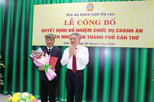 Trao Quyết định bổ nhiệm chức vụ Chánh án TAND TP. Cần Thơ