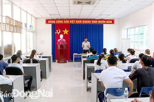 Huyện Trảng Bom: Quan tâm phát triển Đảng trong công nhân lao động