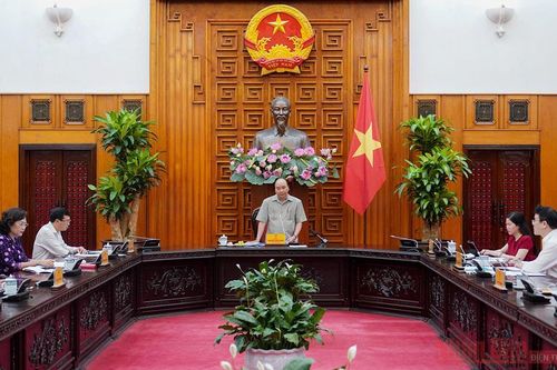 Thủ tướng chủ trì họp về số liệu thống kê và tình hình kinh tế-xã hội