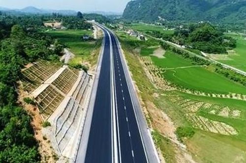 Phó Thủ tướng yêu cầu sớm khởi công 3 dự án cao tốc Bắc – Nam