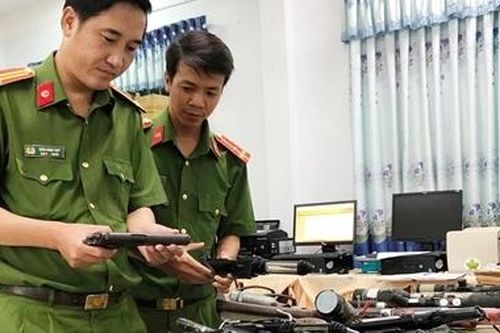 Thu hồi nhiều vũ khí, vật liệu nổ, công cụ hỗ trợ