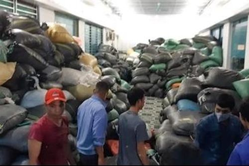 Nhiều xưởng tái chế găng tay đã qua sử dụng bị phát hiện