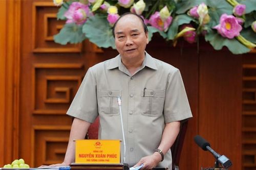 Thủ tướng: Không để đứt gãy nền kinh tế, không để tăng trưởng âm