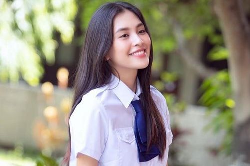 Hoa hậu Tiểu Vy ủng hộ Đà Nẵng 100 triệu đồng chống dịch