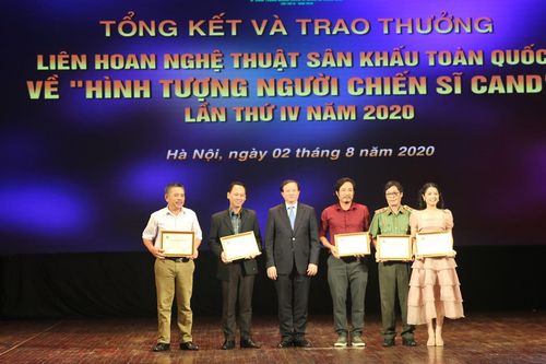 Bế mạc Liên hoan sân khấu về 'Hình tượng người chiến sĩ CAND'