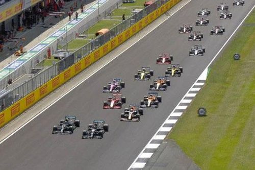 Đua xe F1: Lewis Hamilton giành chiến thắng ngoạn mục tại British GP 2020