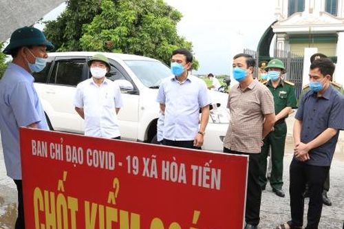 Bí thư, Chủ tịch tỉnh kiểm tra khu vực phong tỏa, bệnh viện, đôn đốc chống dịch