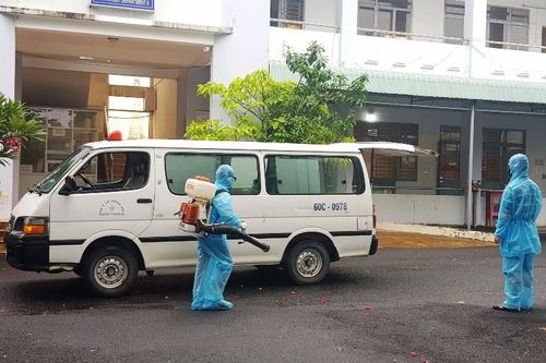 11 trường hợp F1 của bệnh nhân 595 âm tính với SARS-CoV-2