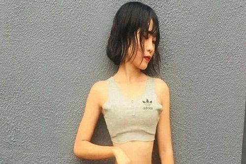 9X Myanmar quay clip chứng minh vòng eo siêu nhỏ 34,8 cm