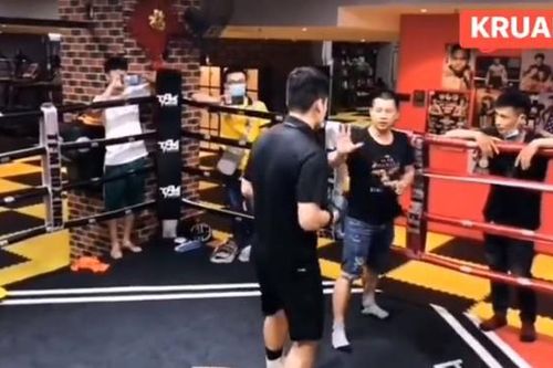 Ngạo mạn thách đấu võ sĩ boxing, môn đồ Vịnh Xuân nhận thất bại thảm hại