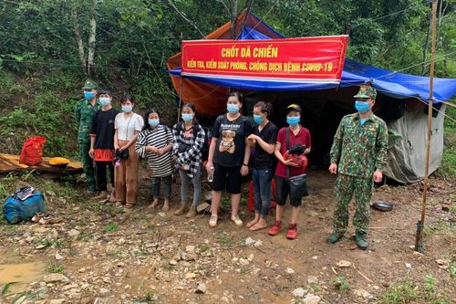 Lạng Sơn: Ngăn chặn 25 người vượt biên giới qua đường mòn