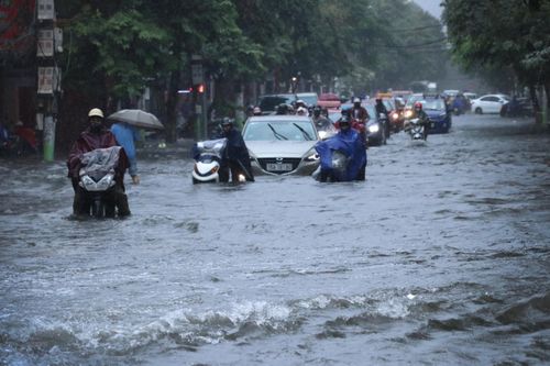 Mưa lớn gây ngập lụt ở Hải Phòng, Quảng Ninh, Thái Bình