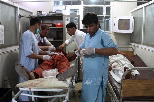 Hàng loạt vụ nổ bom bên ngoài nhà tù ở thành phố Jalalabad, Afghanistan