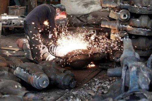 Hoạt động sản xuất tại Trung Quốc tăng kỉ lục trong gần 10 năm qua