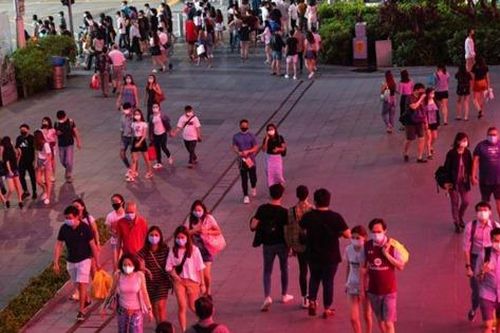 Thiên đường mua sắm sầm uất nhất Singapore điêu đứng vì COVID-19