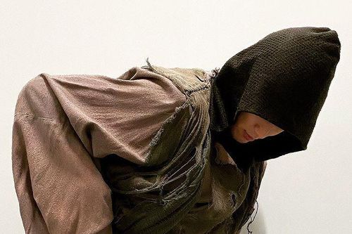 Ông hoàng chụp ảnh với biểu cảm lầy lội gọi tên nam diễn viên này!