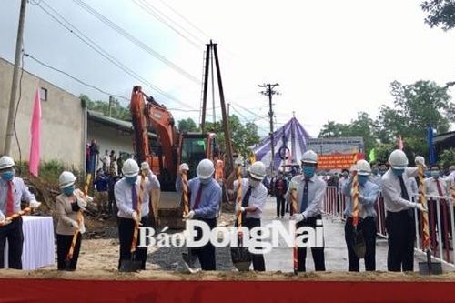 Khởi công xây dựng cầu Thanh Sơn