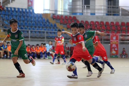 Thắp lửa đam mê bóng đá trẻ