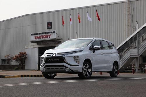Phía sau cái chết của một huyền thoại