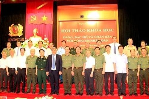 Hội thảo khoa học 'Đảng, Bác Hồ và nhân dân với Công an nhân dân'