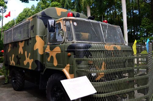 Quân khu 7 trưng bày vũ khí, khí tài tác chiến